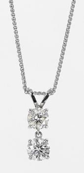 673. PENDANT, two brilliant cut diamonds, app. 0.80 cts/ 0.60 cts.