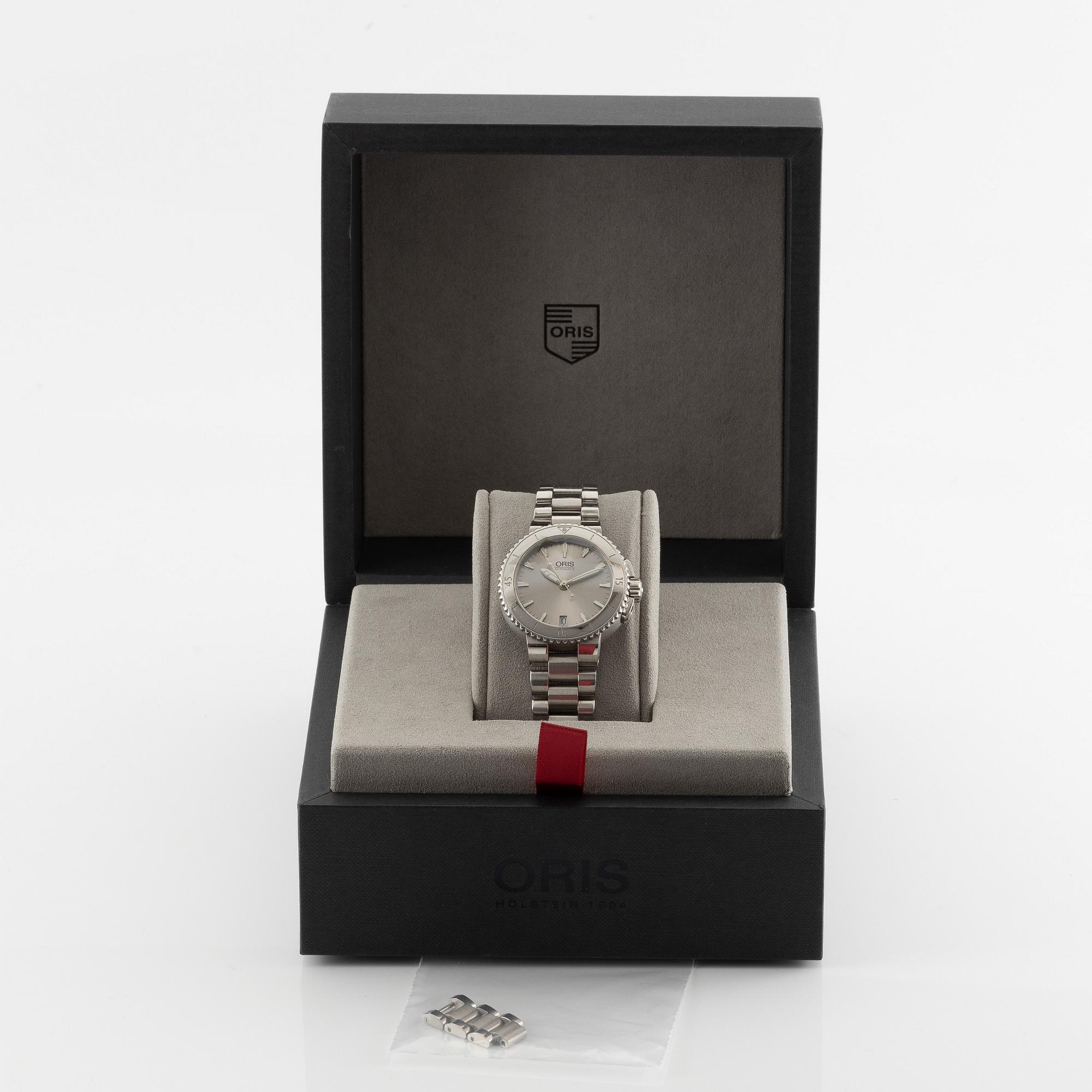 Oris, Aquis Date, wristwatch, 36 mm.