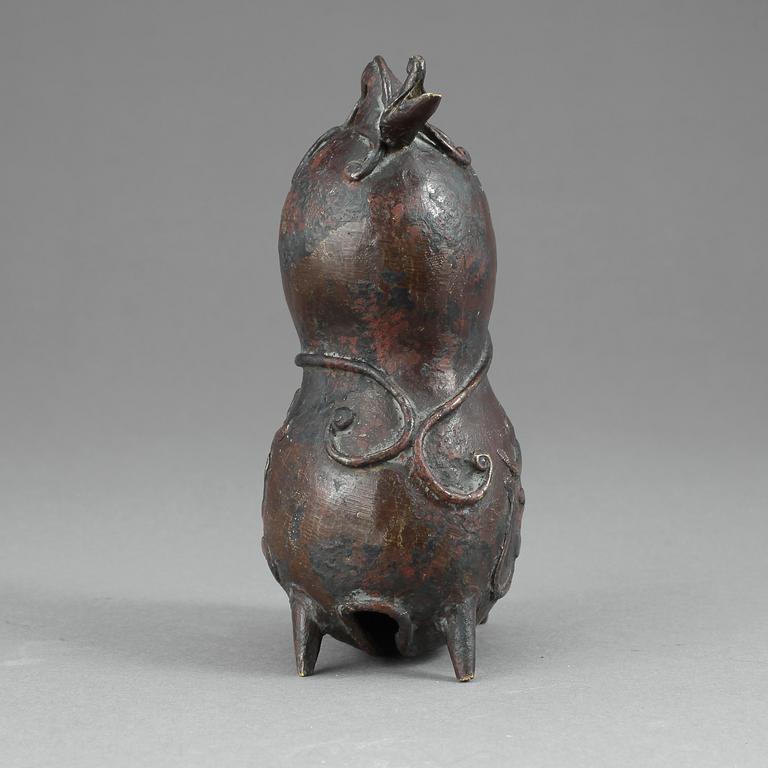 KLOCKA, mässing, möjligen Tibet, 1800-tal.