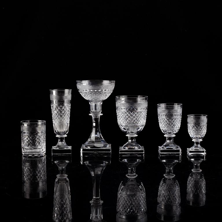 Elis Bergh, a part 'Kent' glass service, Kosta Boda (48 pieces).