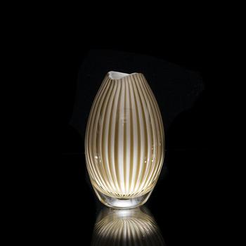 ILSE & YRSA LINDQVIST
Modernica filigran, 2009. 
Glas, höjd 15 cm.