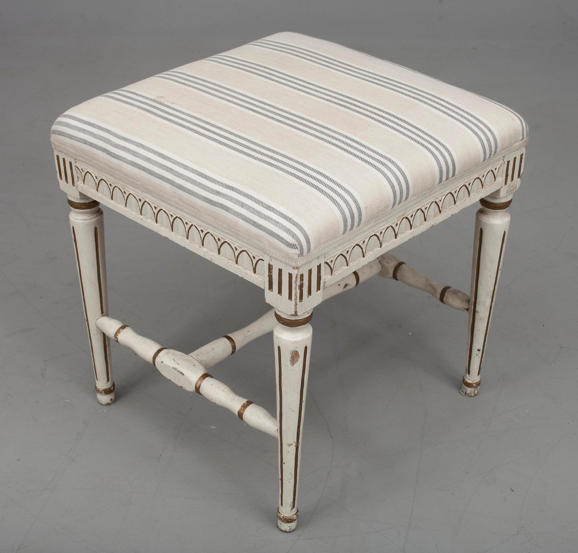 TABURETT, gustaviansk, ca 1800.