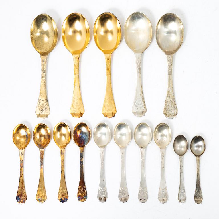15 silver spoons, of which seven gilt, CG Hallberg, Stockholm, 1911-16.