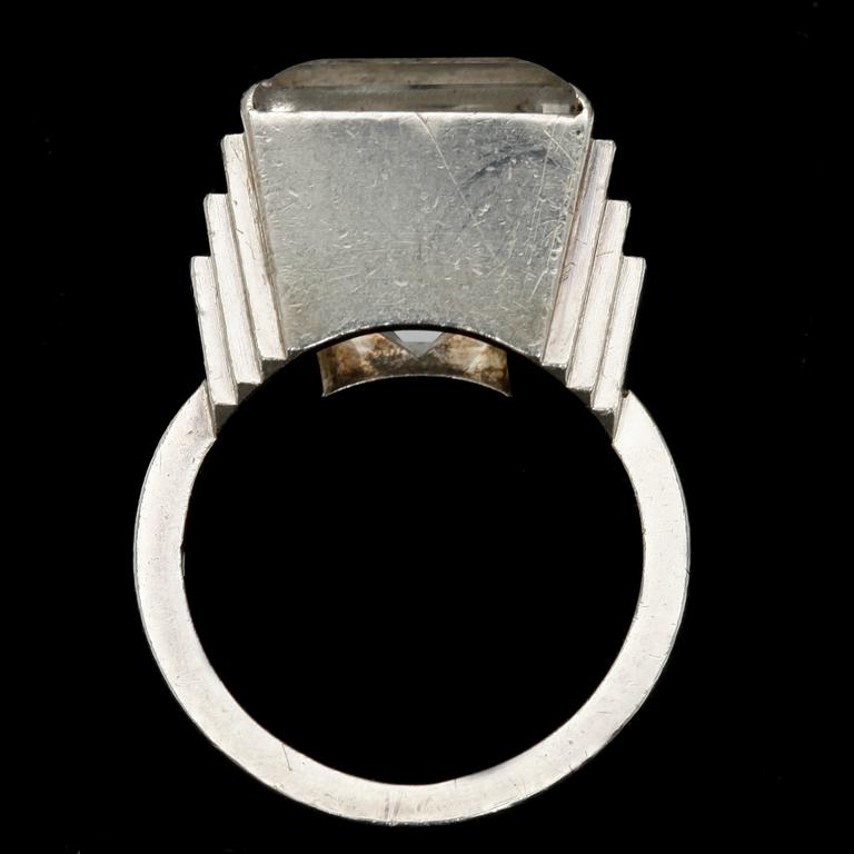 A Wiwen Nilsson sterling rock crystal ring, Lund, 1950.