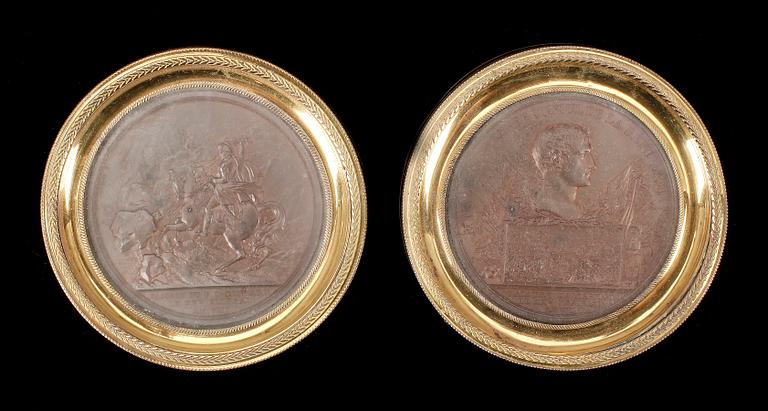 MINNESMEDALJER, 2 st, empire, 1800-talets första hälft.