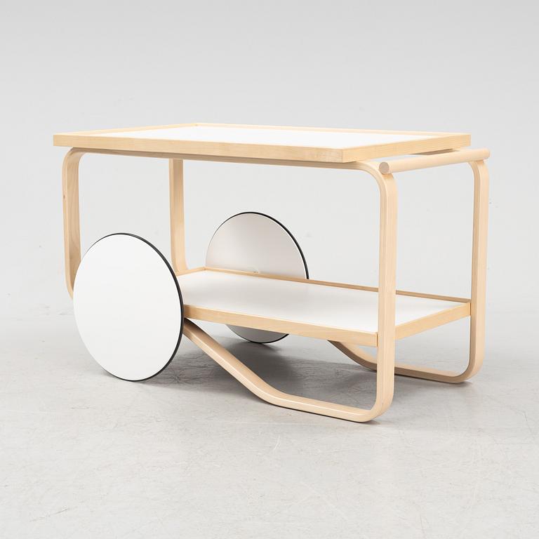 A birch tea trolley model 901 by Alvar Aalto for Artek, Finland, designed 1936.