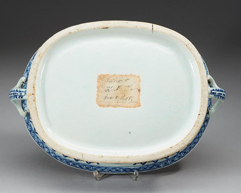 GALLERSKÅL, kompaniporslin. Qing dynastin, Qianlong (1736-95).