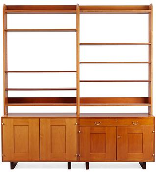 446. JOSEF FRANK, bokhyllor, 2 sektioner, Firma Svenskt Tenn, modell 2112.