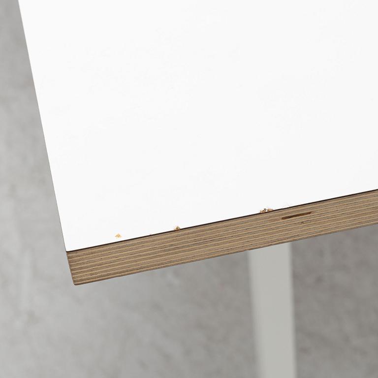 Leif Jørgensen, matbord, "Loop Stand", Hay, Danmark.