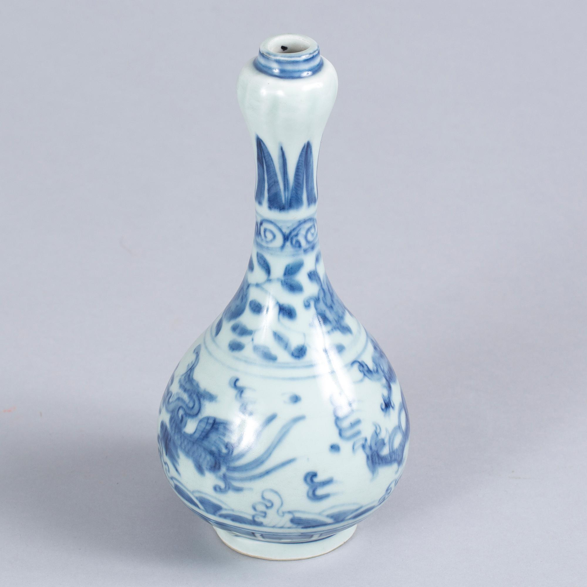 VAS. porslin. Kina, 1800/1900-tal.