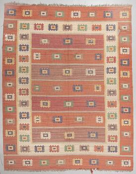 Märta Måås-Fjetterström, a carpet, "Röd grön äng", flat weave, ca 328-333 x 258,5-262 cm, signed AB MMF.