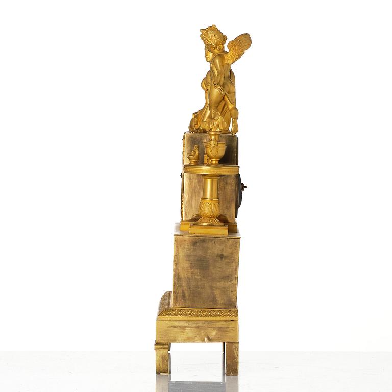 A French Empire ormolu mantel clock, early 19th century.