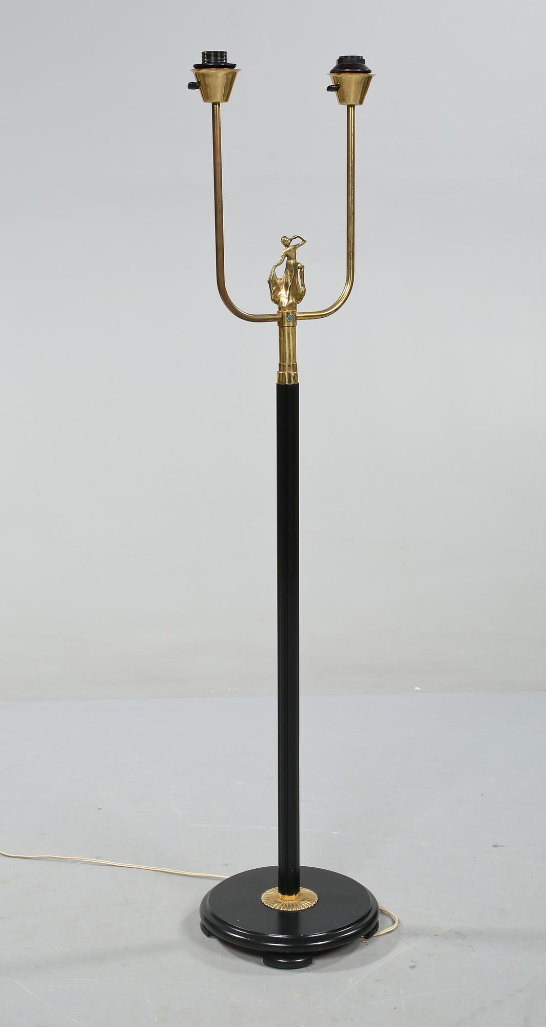 GOLVLAMPA, omkring 1900-talets mitt.