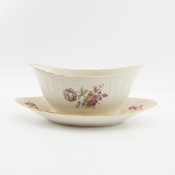 Servis ca 60 dlr "Frijsenborg" Royal Copenhagen Danmark 1900-talets mitt porslin.