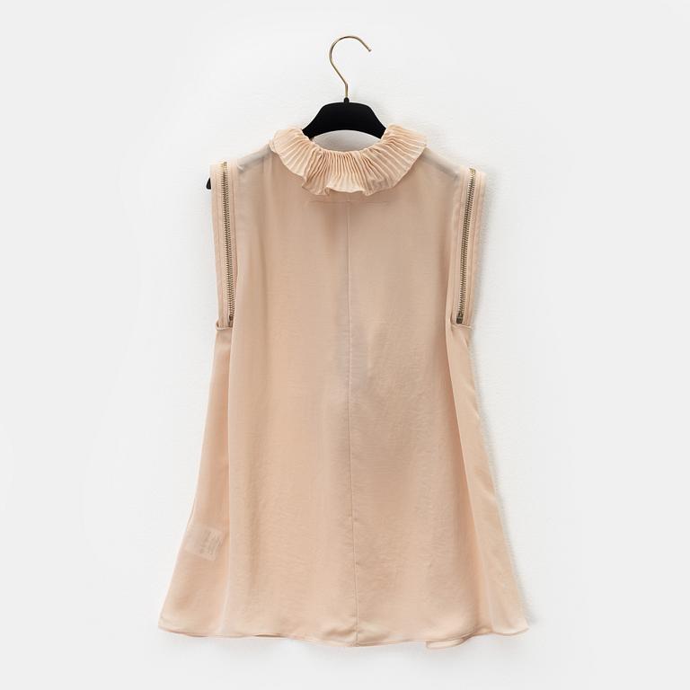 Givenchy, a top, size 36.