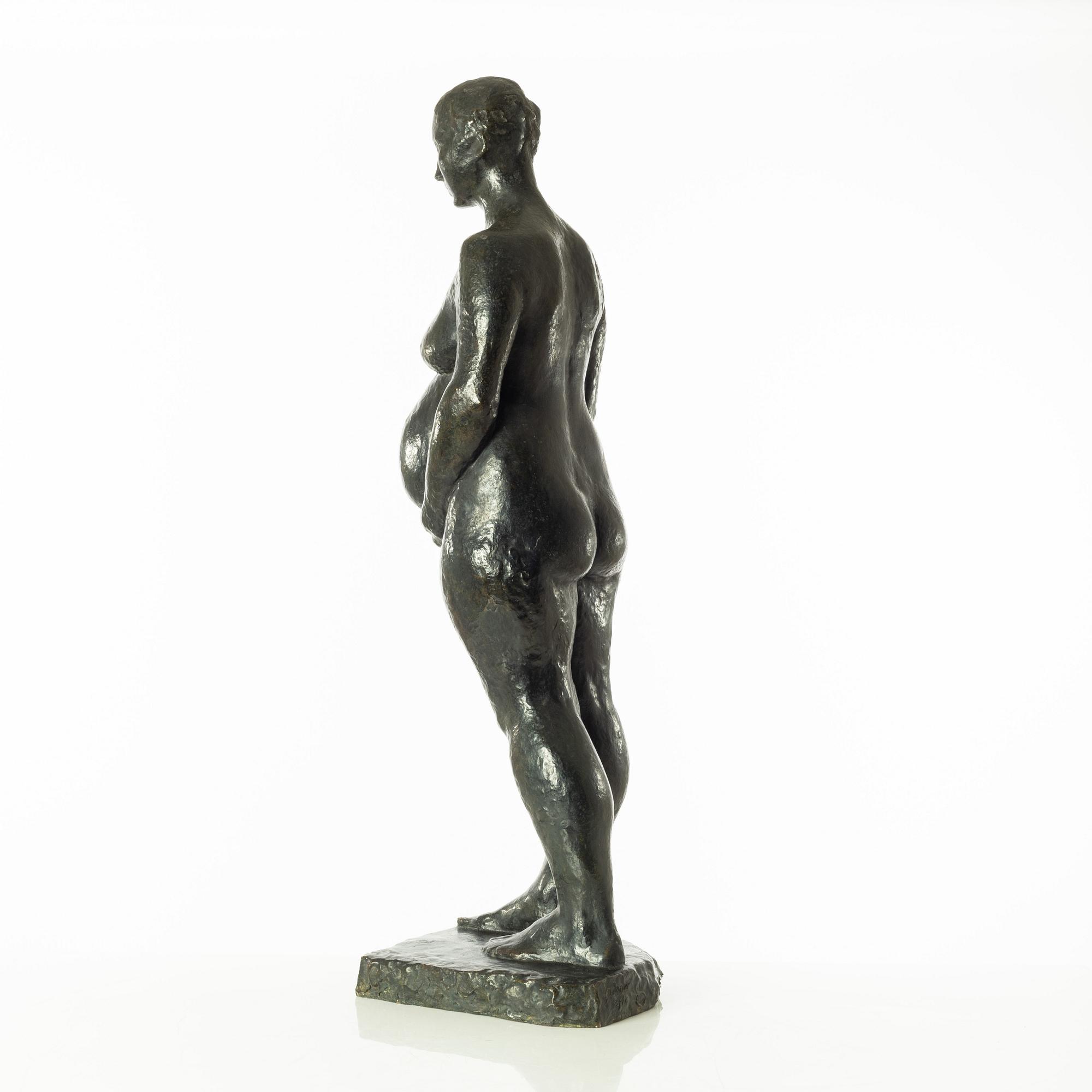 Gudmar Olovson, skulptur. Signerad. Numrerad. Gjutarstämpel. Brons, höjd 76 cm, längd 23 cm.