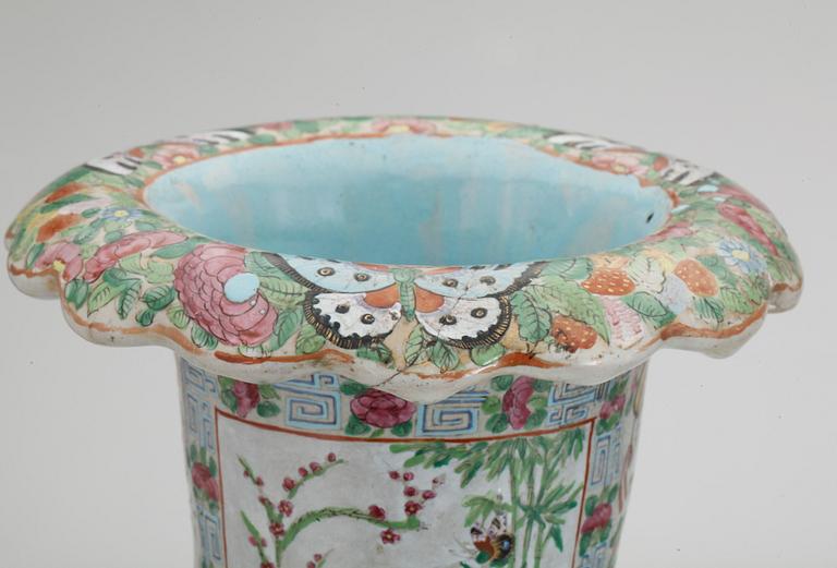 GOLVURNOR, 2 st, porslin, Canton Rose. Kina, Xianfeng 1800-tal.