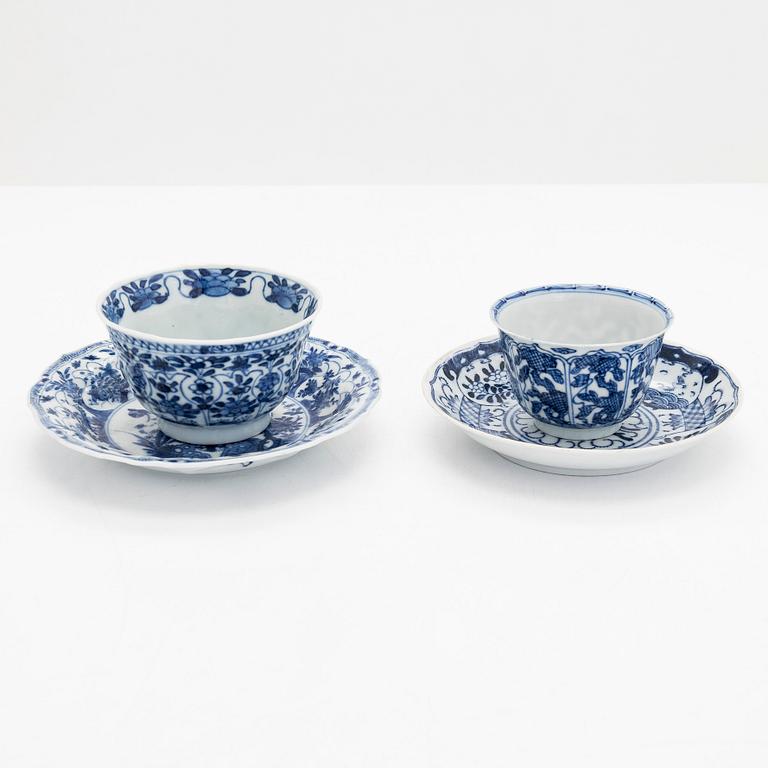 Four pieces of Chinese 18th-century export blue and white porcelain, Qianlong (1736-95).