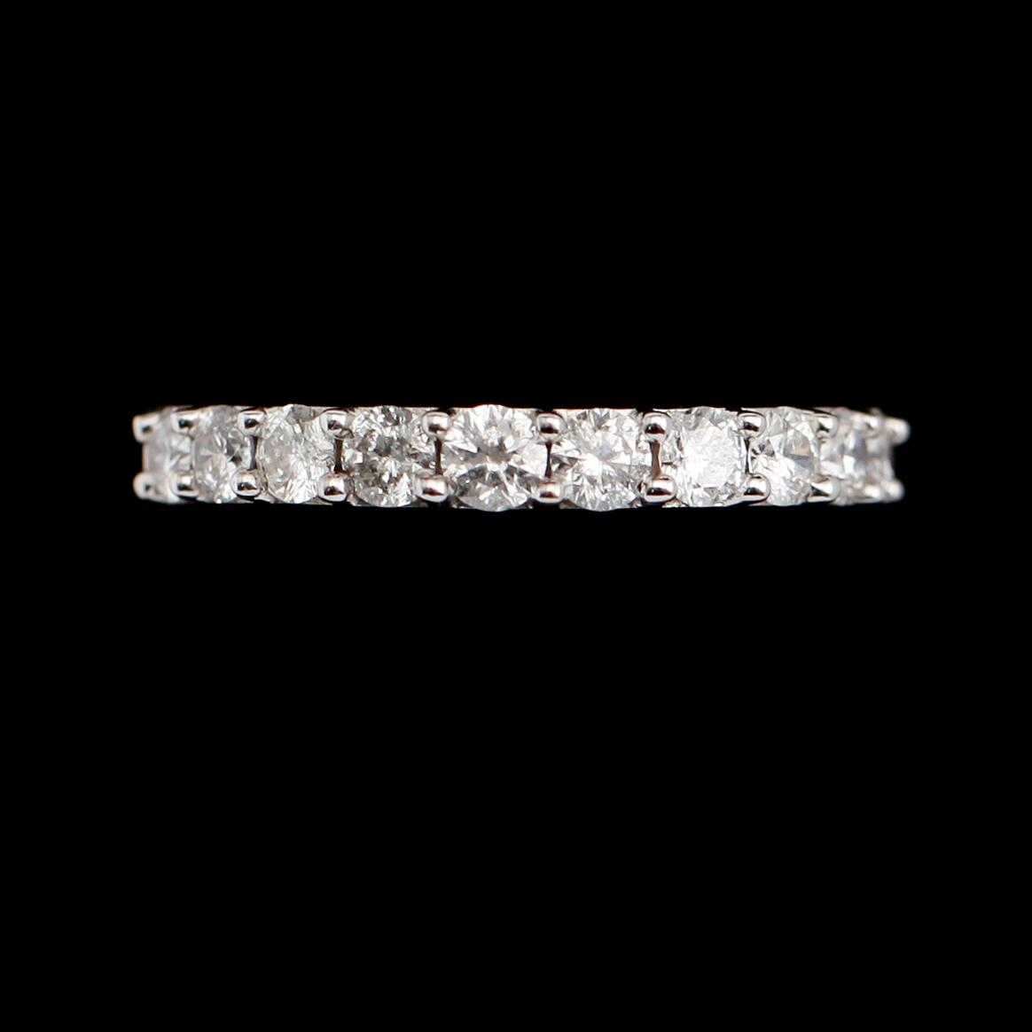 RING, 14 k vitguld, briljantslipade diamanter tot ca 1.00 ct.
