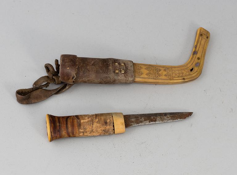 JON PÅLSSON FANKKI, A Sami reindeer horn knife, signed JPF and dated 1935.