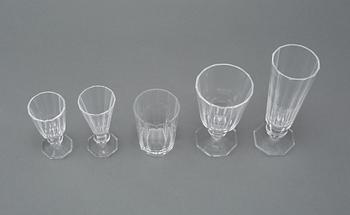 GLASSERVIS, 42 delar, "Karlberg", Elis Bergh, Kosta, 1900-talets andra hälft.