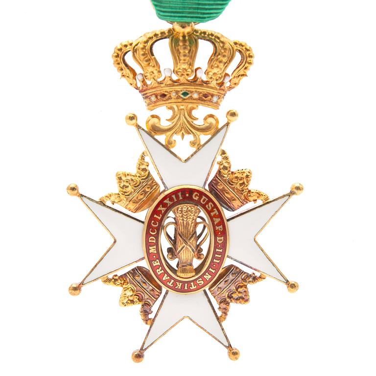 Vasa Order, Sweden, knight's badge, gold 18k. CF Carlman, Stockholm, 1946 and National Order of Merit, France, 1963.