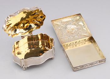 SKRIN samt DOSA, silver, svenska importstämplar, 1900-talets första hälft. Vikt ca 307 gram.