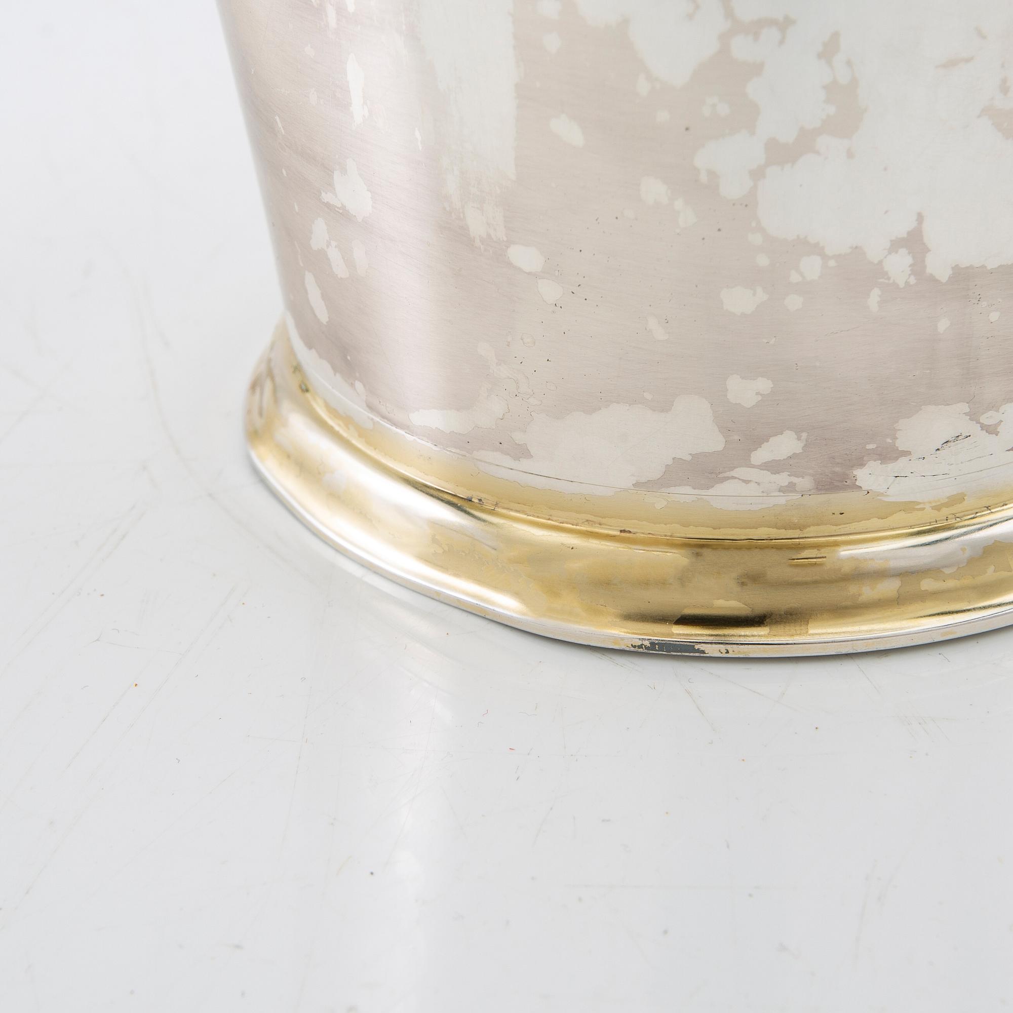 A Swedish 20th century silver vase mark of Edlunds silver factory Stockholm 1949, weight 532 grams.