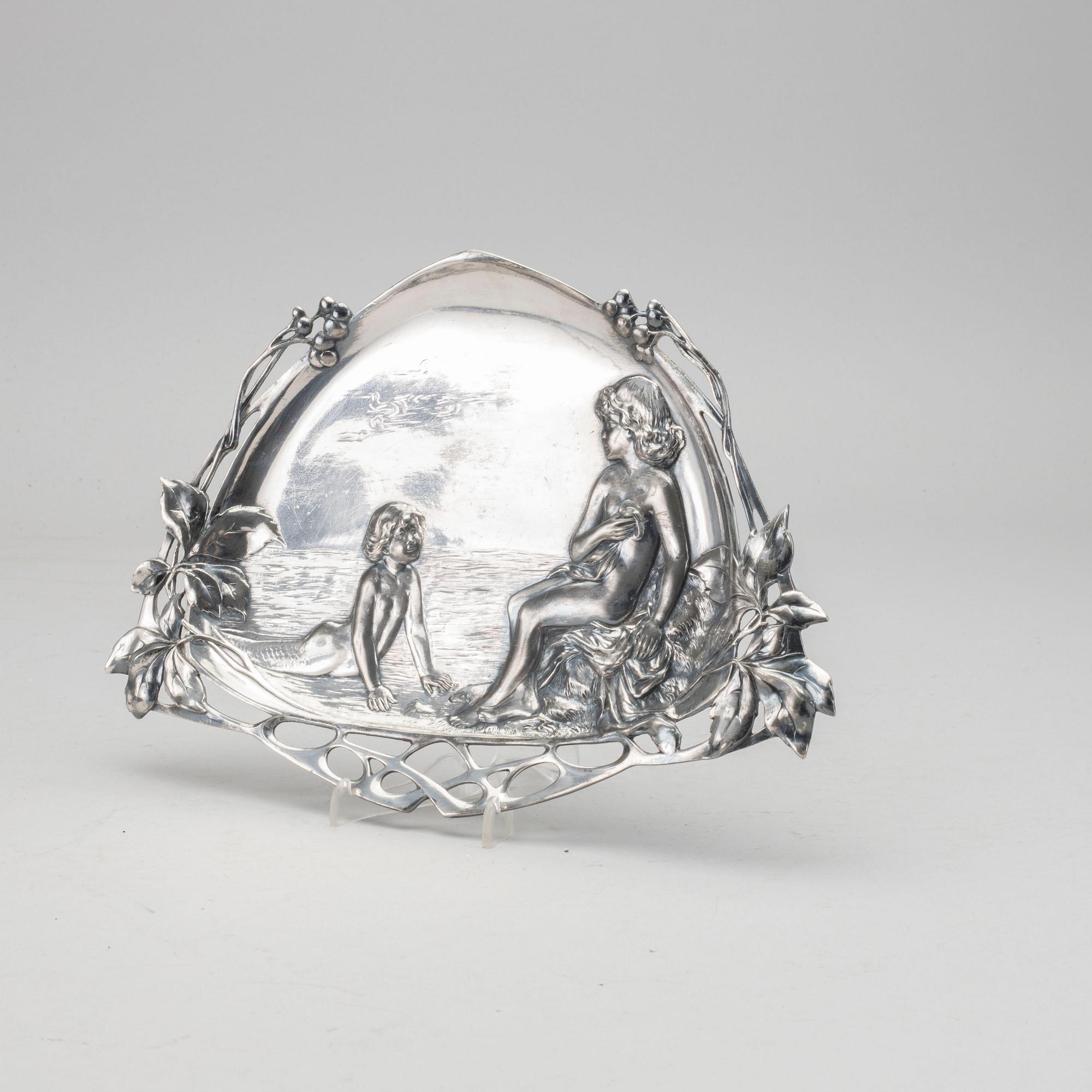 A jugend metal tray, Bitter & Gobbers Imperial Zinn, Germany, art nouveau.