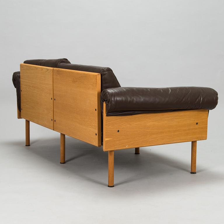 Yrjö Kukkapuro, a 1970s  'Ateljee' sofa for Haimi.