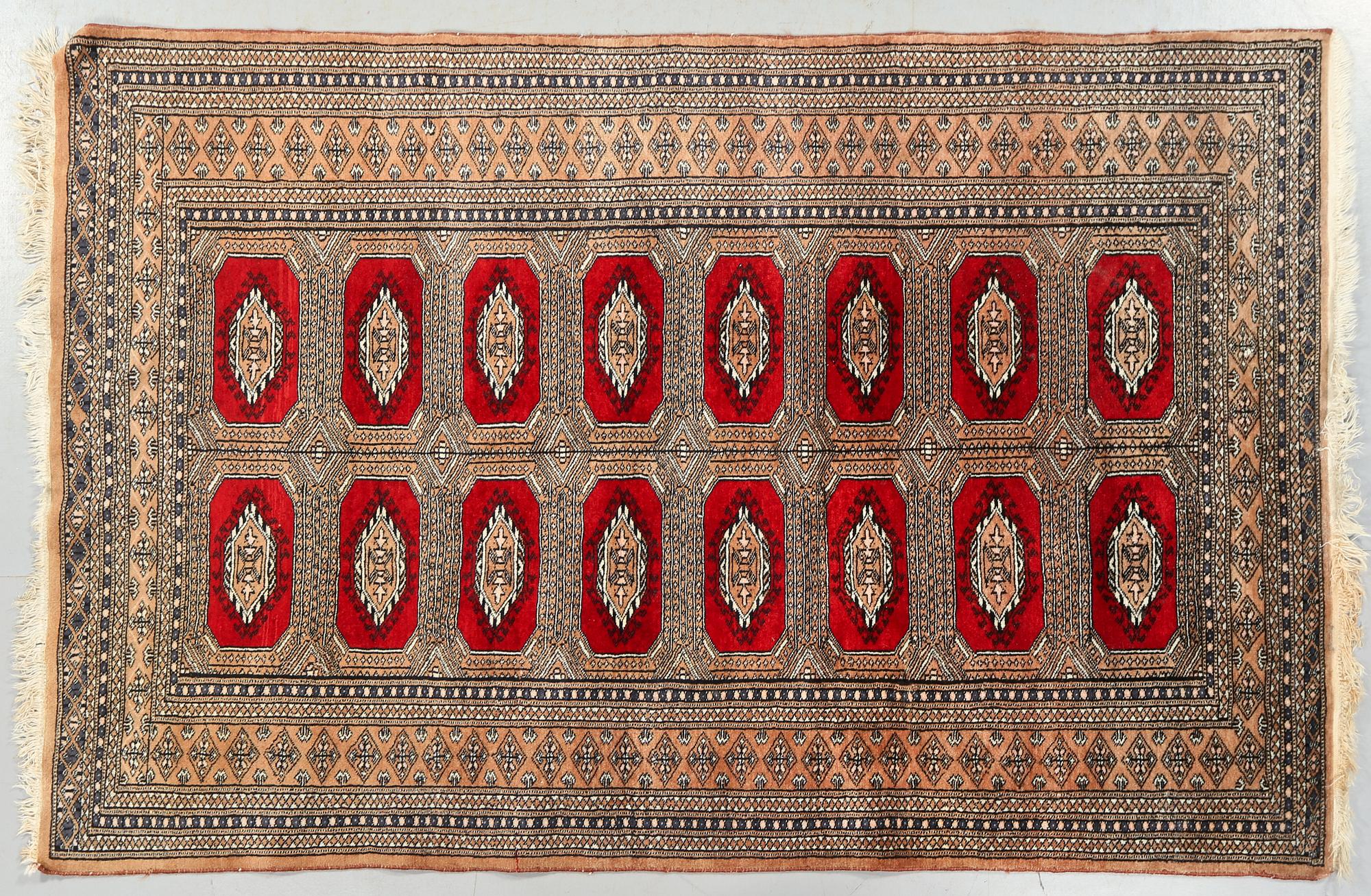 MATTA, turkestan, 190 x 126 cm,  1900-talets senare del.