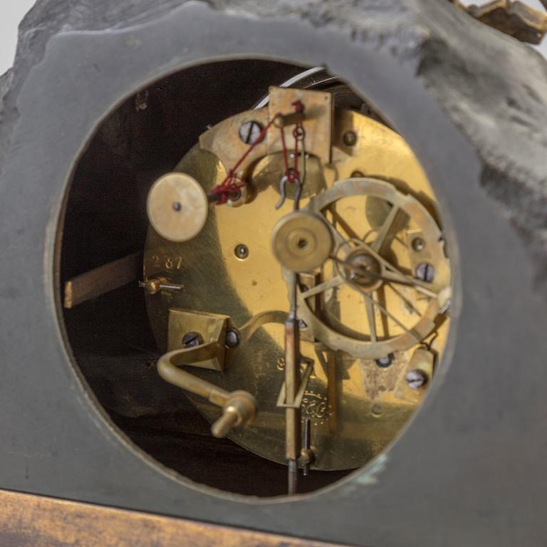 A TABLE CLOCK, probably France, first half of the 18th century.