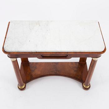 KONSOLBORD, Karl-Johan, 1800-talets första hälft.