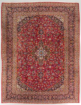 An old Keshan carpet ca 406 x 301 cm.