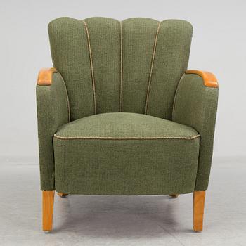 A 1930-/40s armchair.