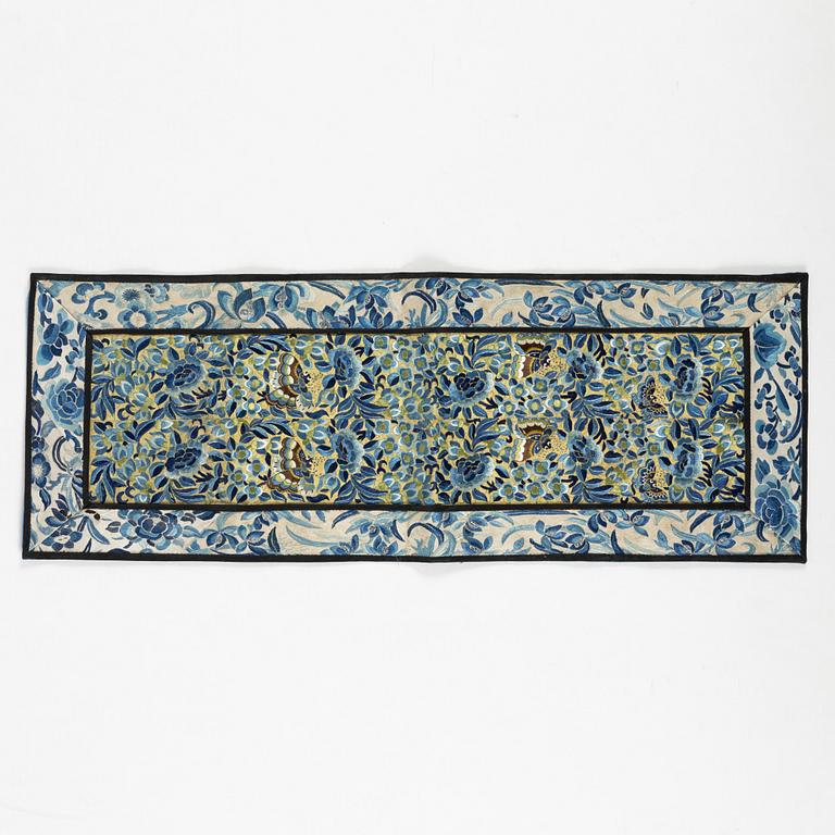 A collar a vest and two Chinese embroidered silk textiles, late Qing dynasty / early 20th century.