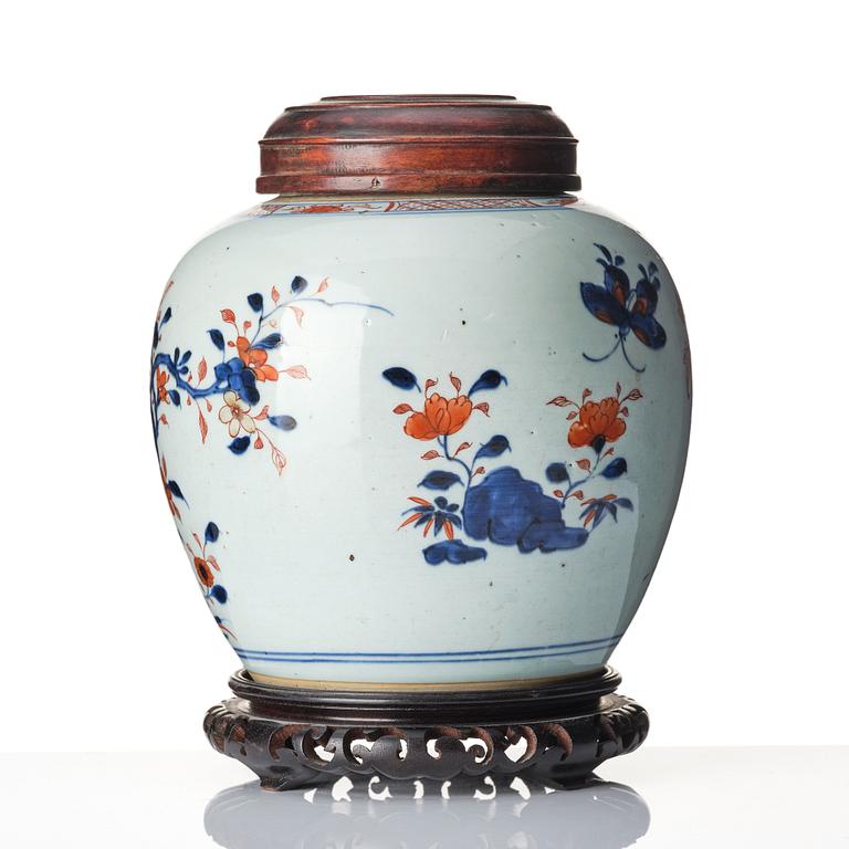 Kruka, porslin. Qingdynastin, 1700-tal.