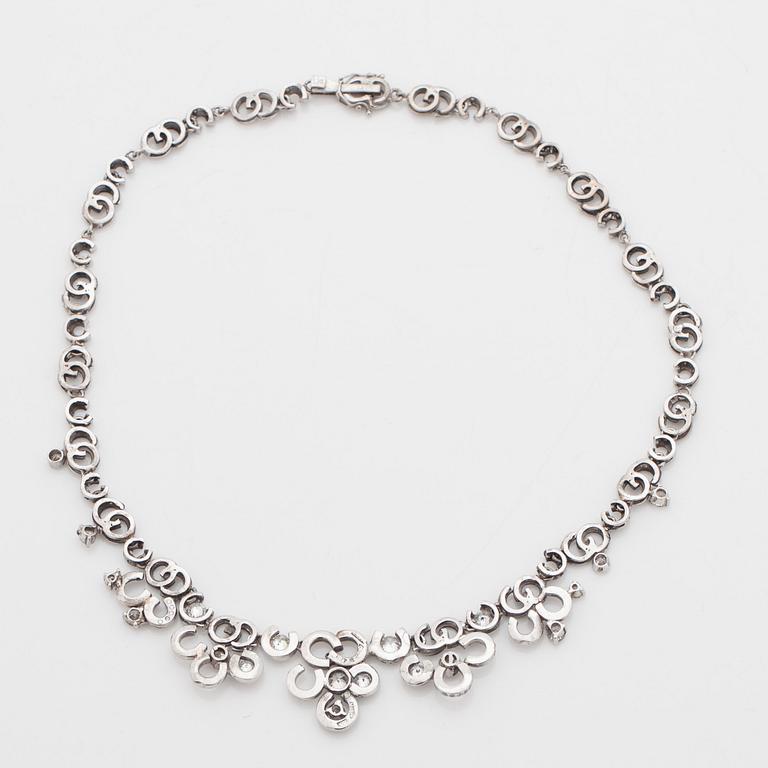 A Mandelstam 'Stardust' brilliant cut diamond necklace. Total carat weight 5.62 cts.