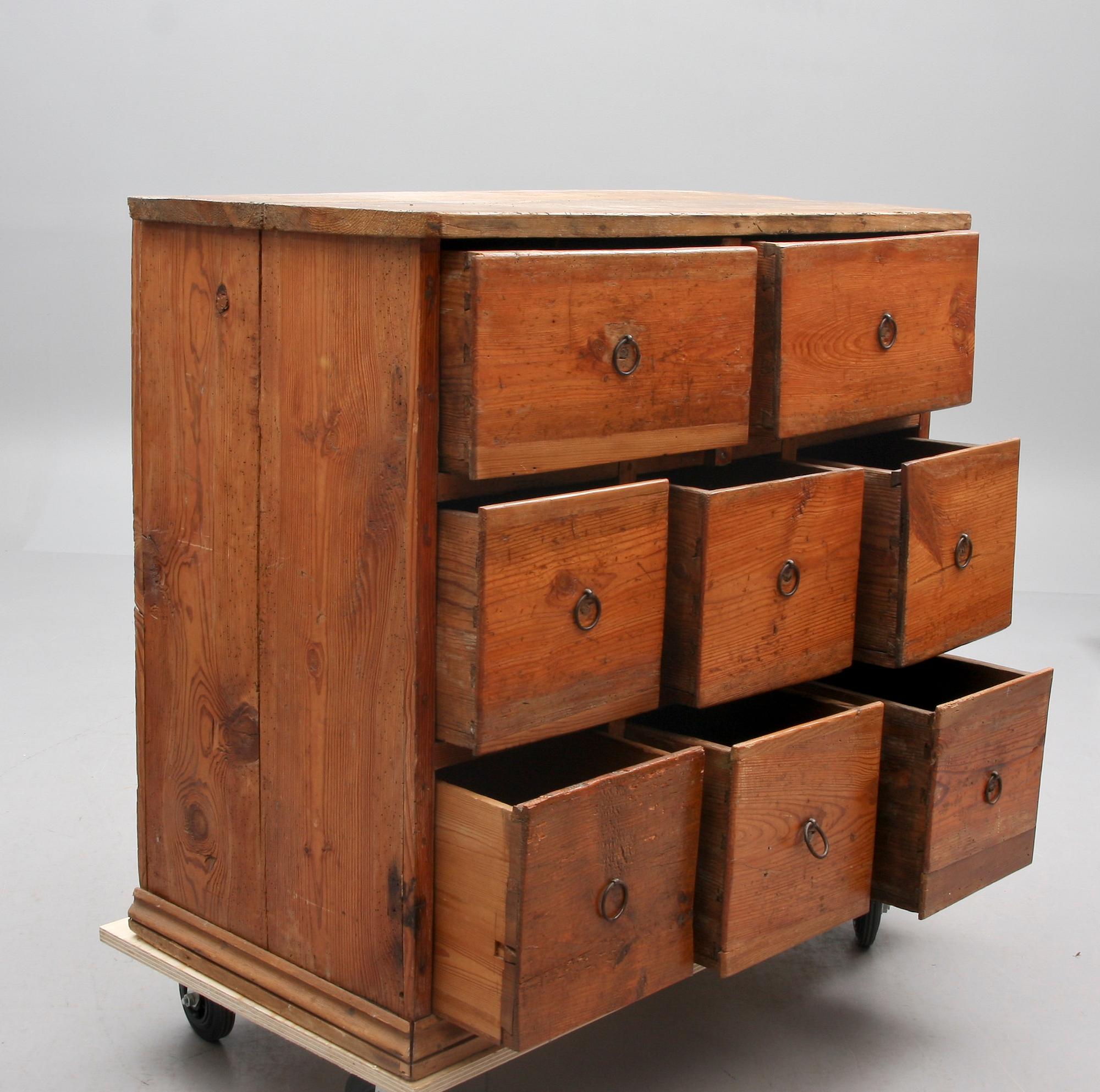 KÖPMANSDISK, allmoge, 1800-talets slut.