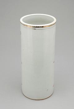 PENSELVAS och BOJAN, Kina, porslin, 1900-talets första hälft.