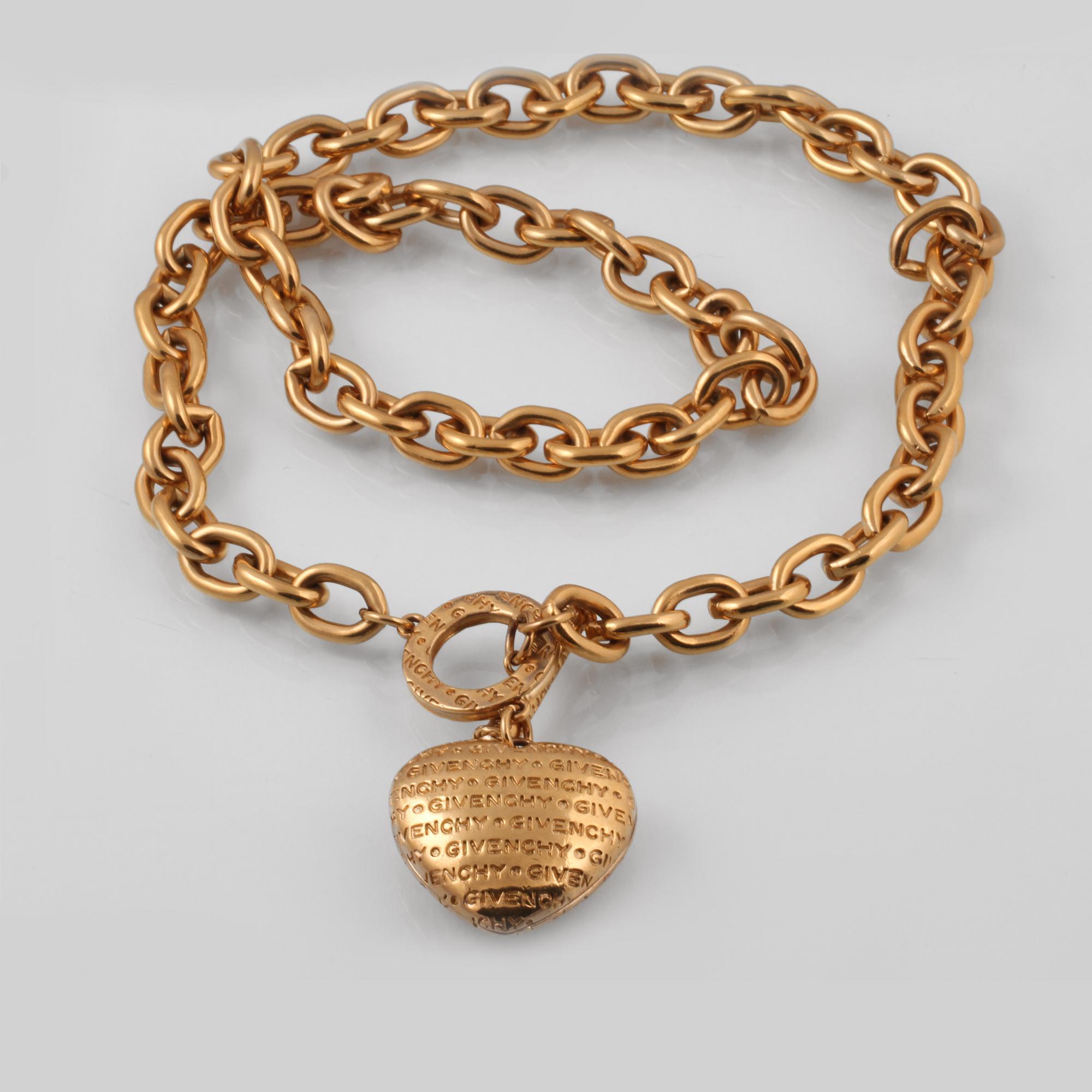 COLLIER, Givenchy.