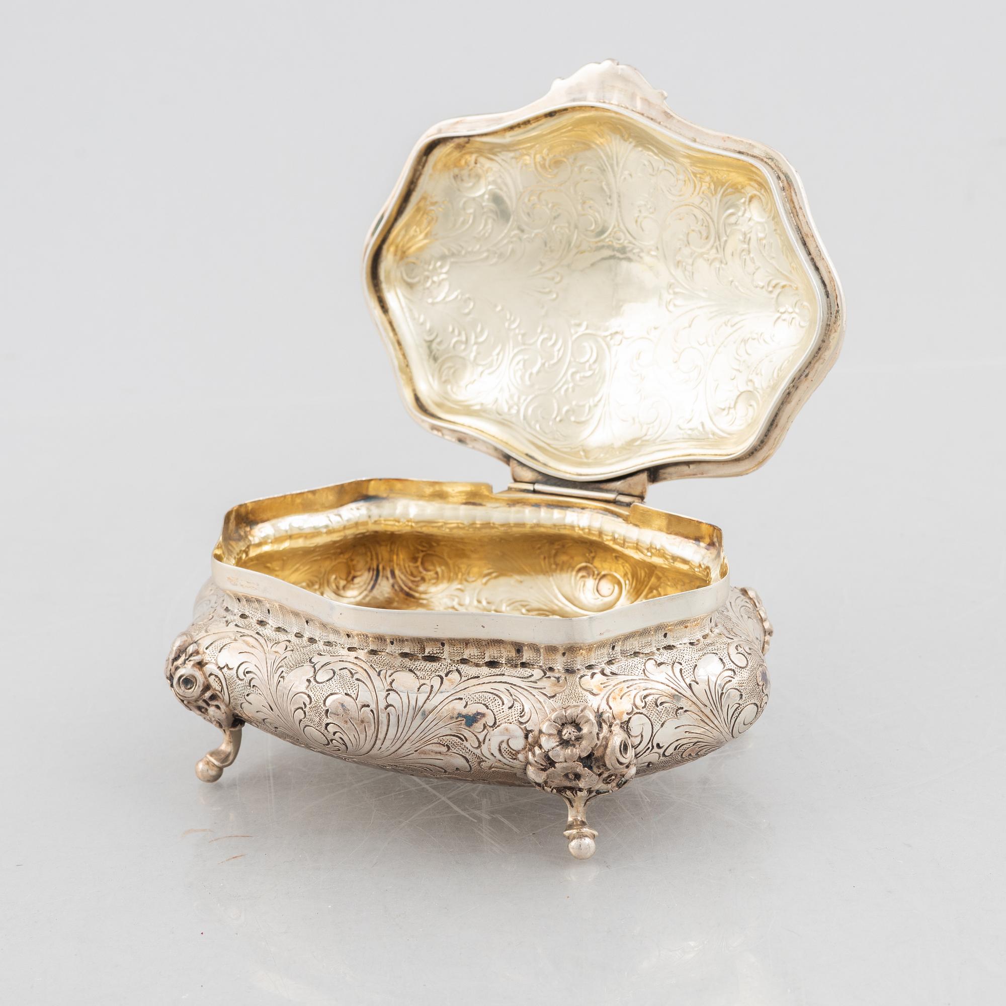 Sugar box, silver, Italy 1934-44, Swedish import mark.