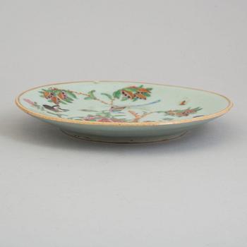 6 plates and a cup, porcelin, China, 1840s.