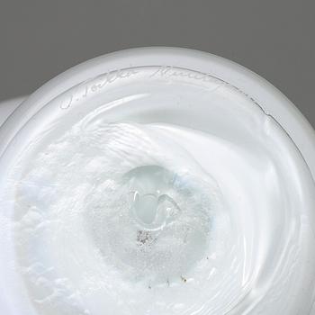 OIVA TOIKKA, lasilintu, signeerattu O. Toikka Nuutajärvi.