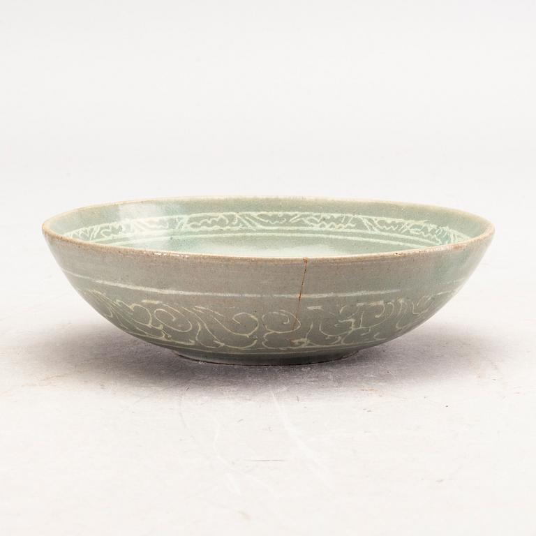 A Korean Koryo stone ware bowl.