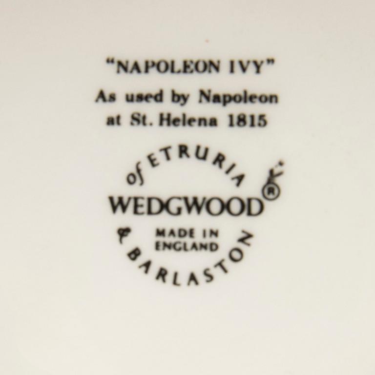 Servisdelar, 25 delar, flintgods, "Napoleon Ivy", Wedgewood.