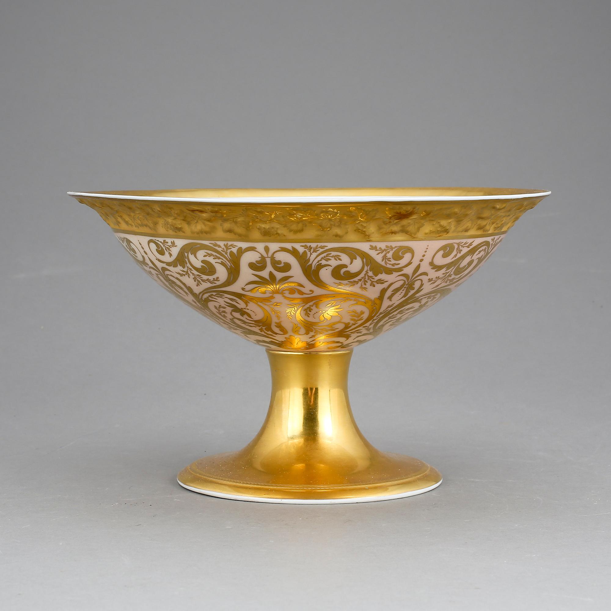 FAT PÅ FOT, sk. Tazza, Berlin, 1830-tal.