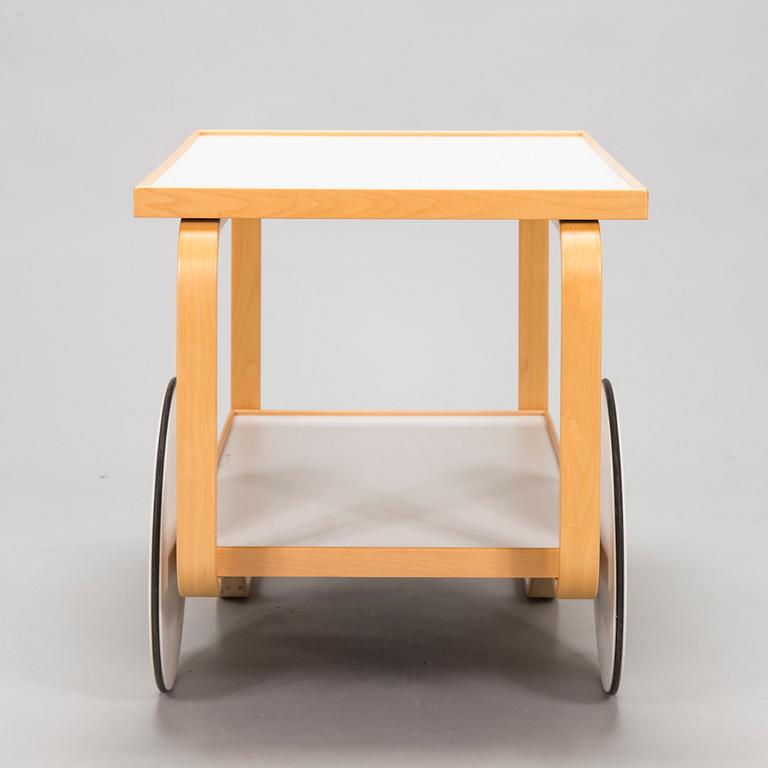 Alvar Aalto, tarjoiluvaunu 901, Artek, 1900-luvun loppu.