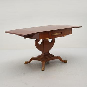 KLAFFBORD, Karl Johan- stil, 1900-talets början.