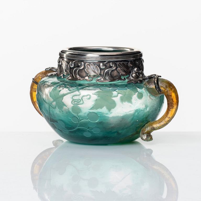 Emile Gallé, an Art Nouveau glass bowl, Nancy, France, with silver mounts by Ovchinnikov, Moscow.